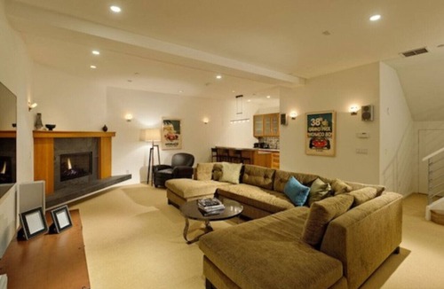 Aspen House | Contemporary Overlook Drive Home
