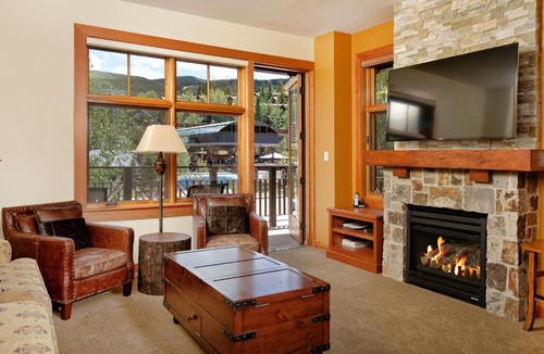 Snowmass Village Apartment | Corner 3BR Condo Facing the Slopes