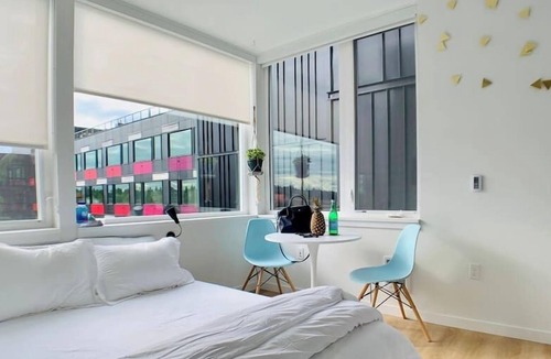 Roosevelt Apartment | Corner unit studio with natural light and premium amenities for a very comfortable quick stay.