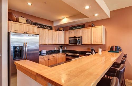 Warrior's Mark Apartment | Corral 203S by Great Western Lodging