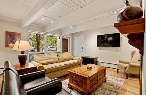 Aspen House | Cottonwoods 1-D