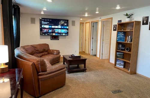 Pueblo House | Country Charmer on the Farm! Pool Table, BIG flat screens