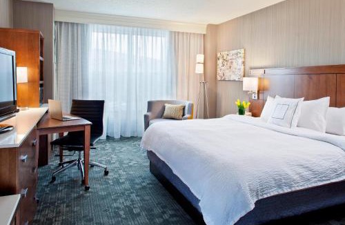 Pueblo Hotel | Courtyard by Marriott Pueblo