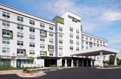 Gateway Hotel | Courtyard Denver Airport at Gateway Park