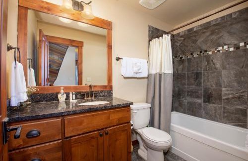 Fraser House | Cozens Pointe Building I Unit I201 by Stay Winter Park