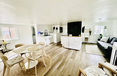 Speer Apartment | Cozy 1 Bedroom Apartment in Denver