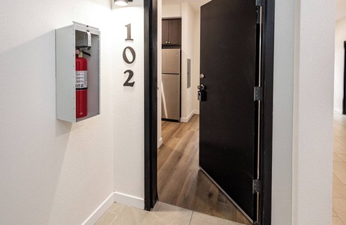 Mountain Shadows Apartment | Cozy 1-bedroom apartment with AC, WiFi in welcoming west Colorado Springs