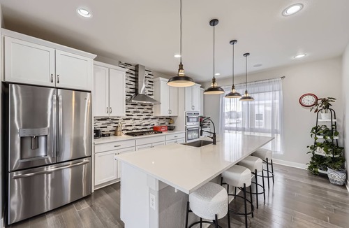 Centennial House | Cozy 2-bedroom house Rooftop Deck WiFi, AC