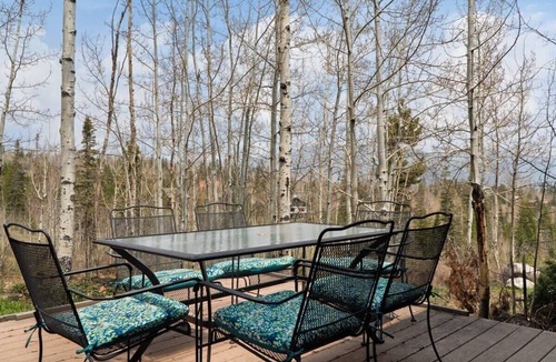 Wildernest House | Cozy 2BR w/Great Views - Near Trails!