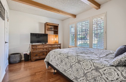 Southeast House | Cozy 3 Bedroom 3 Bath Denver