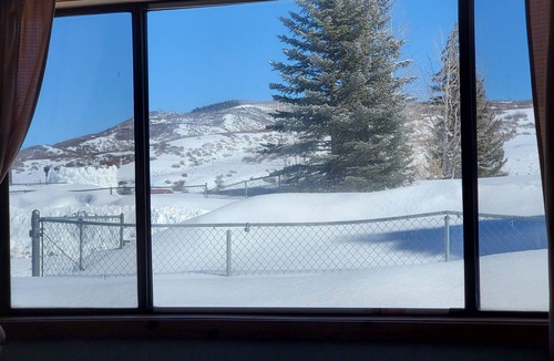 Phippsburg Cabin | Cozy 3 bedroom cabin 30 minutes from Steamboat Springs, Stagecoach Reservoir.