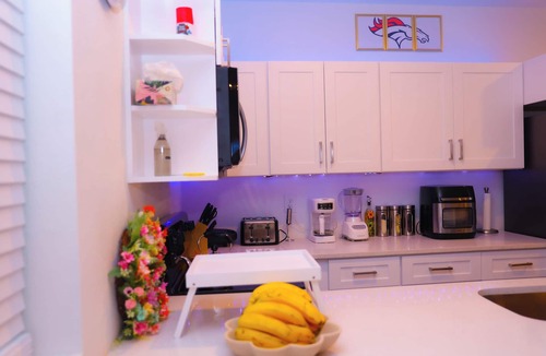 Aurora House | Cozy 3-Bedroom Home, 3 Min to Aurora’s Gaylord, 10 Min to Denver Airport!
