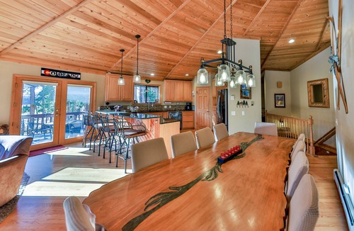 Fraser House | COZY, 3500 sf w/lots of Trees, 5 big bedrooms, 3 baths, 4 miles to Winter Park