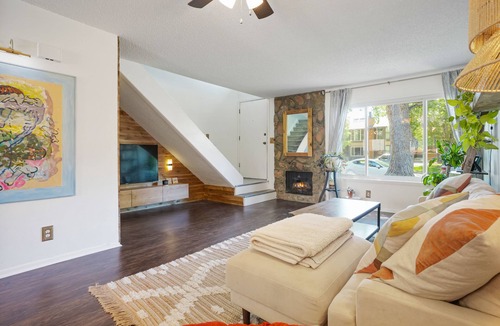 Willow Park House | Cozy and modern townhome in Aurora, 5min from highway !