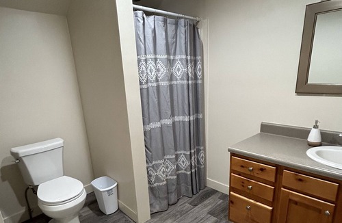 Rifle Apartment | Cozy apartment hunters and traveling professionals welcome!