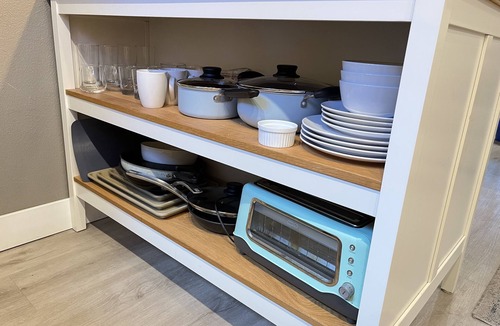 Berkeley Apartment | Cozy apartment, walk to parks, restaurants, bars, gyms, boutiques, grocery store