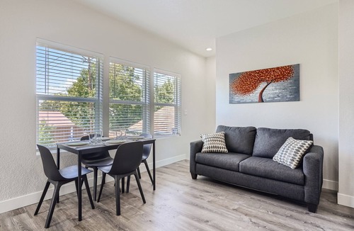 Belmar Park Apartment | Cozy Apt in Quiet Neighborhood
