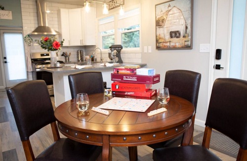 Loveland Apartment | Cozy Bungalow w/Hot Tub & Fire Pit, Walk Downtown
