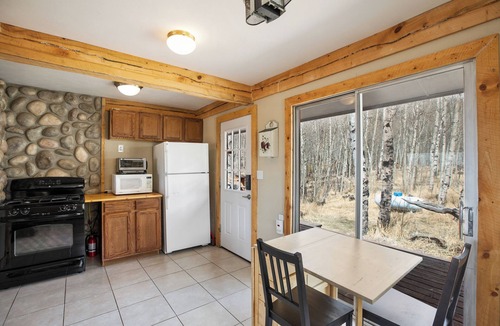 Lake George Cabin | Cozy Cabin -backs to forest, close to fishing