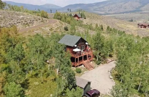 Silverthorne Cabin | Cozy Cabin with Private Hot Tub and Stunning Views