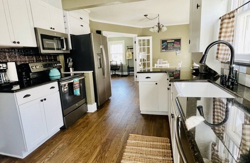 Pueblo House | Cozy Casa - Downtown by Beautiful Park & Riverwalk