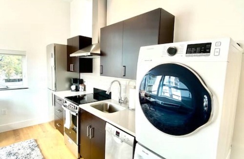 Cherry Creek Apartment | Cozy Cherry Creek Studio