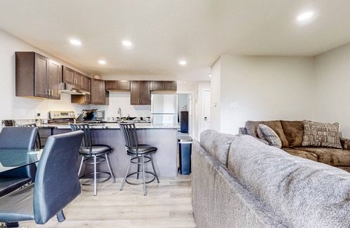 Dillon Condo | Cozy Colorado Condo | Mountain view retreat with resort amenity access