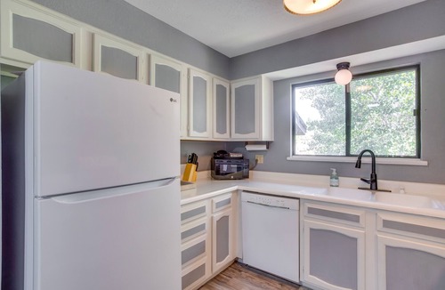 The Ridges Condo | Cozy Colorado Escape - Near Hiking & Skiing!