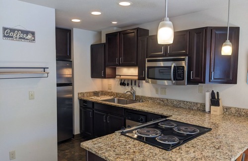 Old Town Condo | Cozy Condo- Walk to WP Resort!