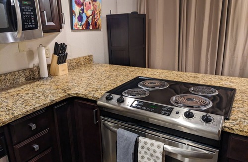 Old Town Condo | Cozy Condo- Walk to WP Resort!