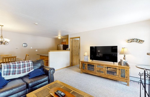 Wildernest Condo | Cozy condo with mountain views & fireplace - close to skiing