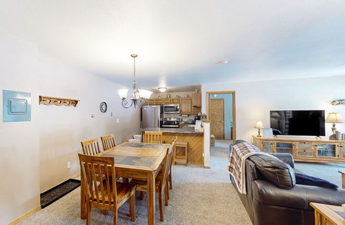 Wildernest Condo | Cozy condo with mountain views & fireplace - close to skiing