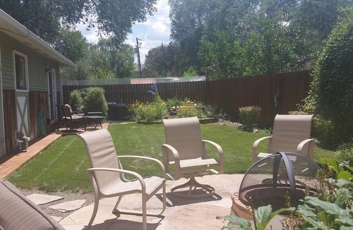 Carbondale House | Cozy Cottage In Downtown Carbondale