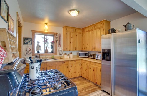 Dolores House | Cozy Dolores Getaway Hike, Fish and More!