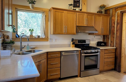 Westcliffe Cabin | Cozy Family-Friendly Log Cabin Retreat in the Mountains
