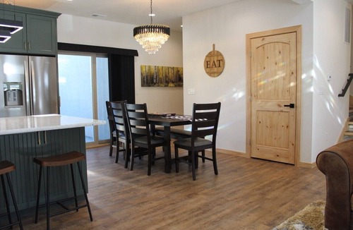 Poncha Springs House | Cozy Get Away, 5 Miles - Historic Downtown Salida & 17 Miles - Monarch Ski Area