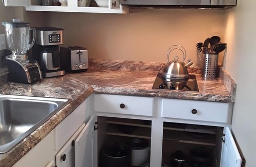 Woodland Park House | Cozy guest apartment conveniently located to all Woodland Park attractions