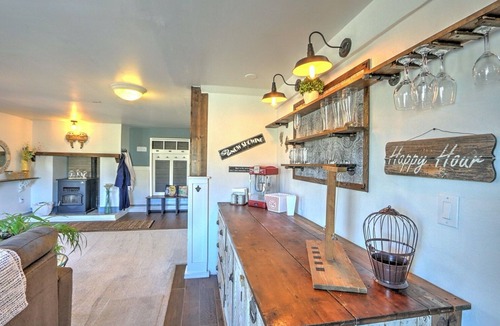 Rifle House | Cozy Hillside Home w/Rifle Gap & MTN Views, Hot Tub, Decks, Grill, Near Golfing