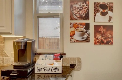 Cole House | Cozy Historic Bungalow Near DT & RiNo- New listing