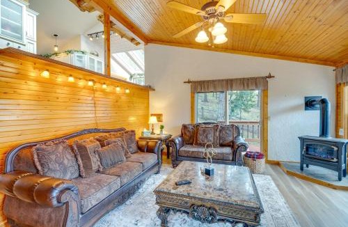 Woodland Park House | Cozy Home with Hot Tub - 11 Mi to Rainbow Falls