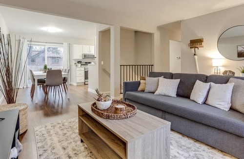 Alta Vista Area House | Cozy Home with Modern Vibes | Pet Friendly | Game Room |