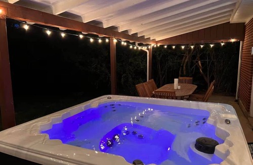 Allendale Area House | Cozy Hot Tub Escape | Pool Table & Home Theater
