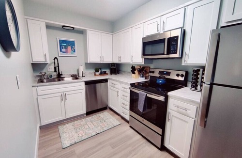 Lakewood Apartment | Cozy Lakewood Apartment!