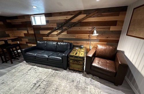 Littleton House | Cozy Littleton, your home away from home.