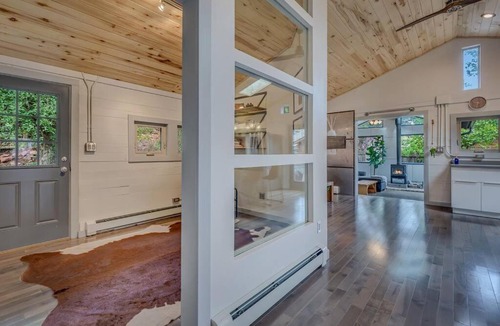 Glenwood Springs House | Cozy Modern House seconds from Roaring Fork River
