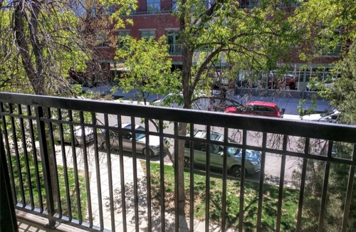 Whittier Condo | Cozy, modern Pearl St. condo. Ideal location!