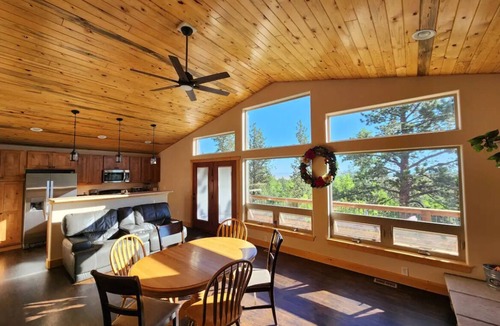Hartsel House | COZY MOUNTAIN HOME GETAWAY