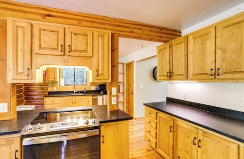 Ouray House | Cozy Ouray Home, Steps to Riverwalk Trail!