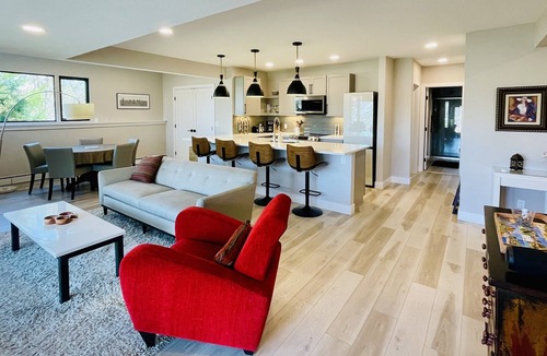Alta Vista Area Apartment | Cozy retreat close to Old Town Arvada and Ralston Creek. Pet friendly.