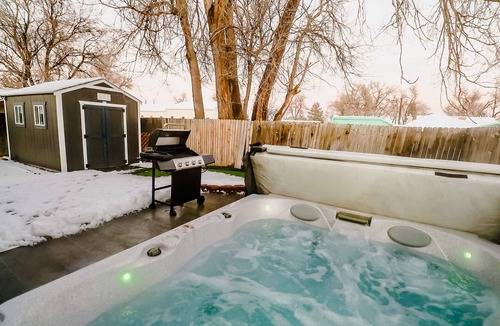 Wheat Ridge House | Cozy Retreat w/Hot Tub, PS5, Arcade Games